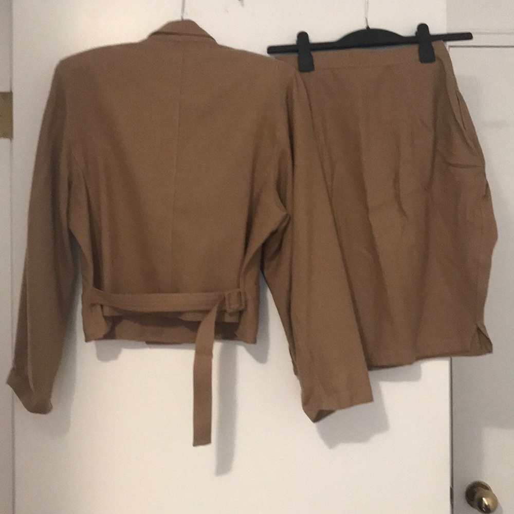 Morgane Le Fay camel wool skirt suit. Minor wear. - Picture 2 of 3